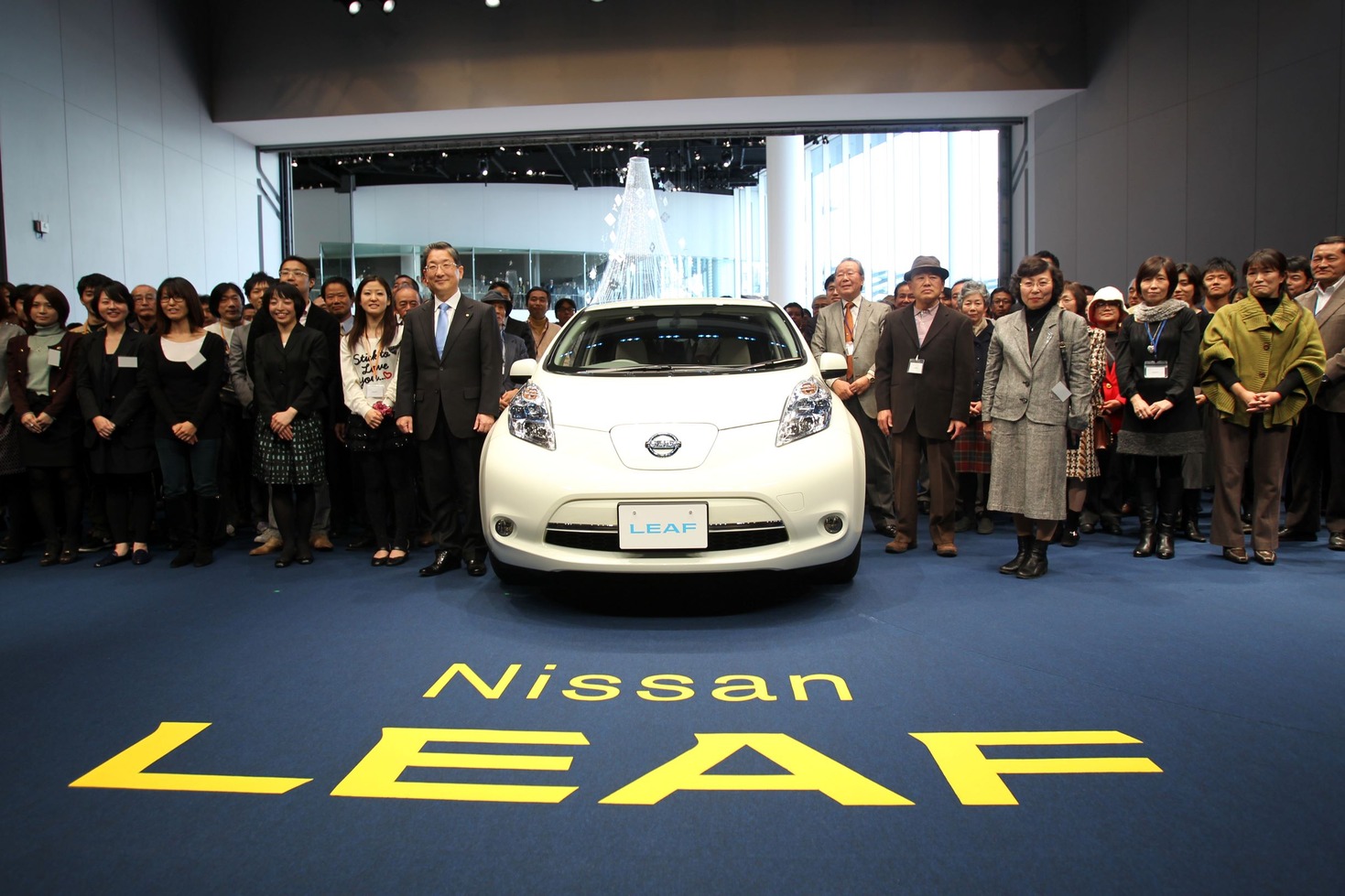 01 The first generation 100 Nissan LEAF launched in Japan 1024x682 1